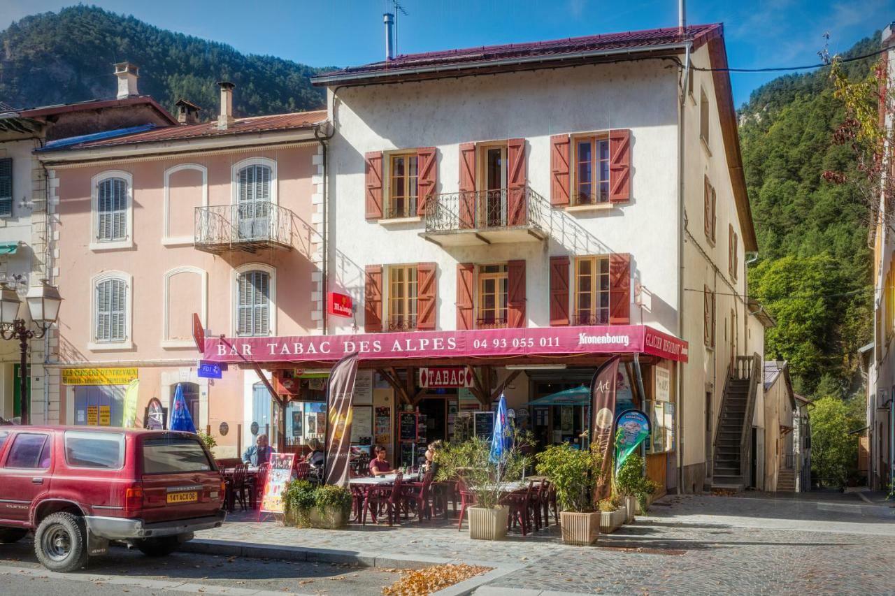 Relais Des Alpes Hotell Guillaumes Exteriör bild